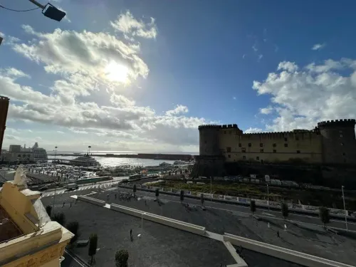 vista-napoli-panoramica-turismo-casavacanza-ladimoraalcastello-porto